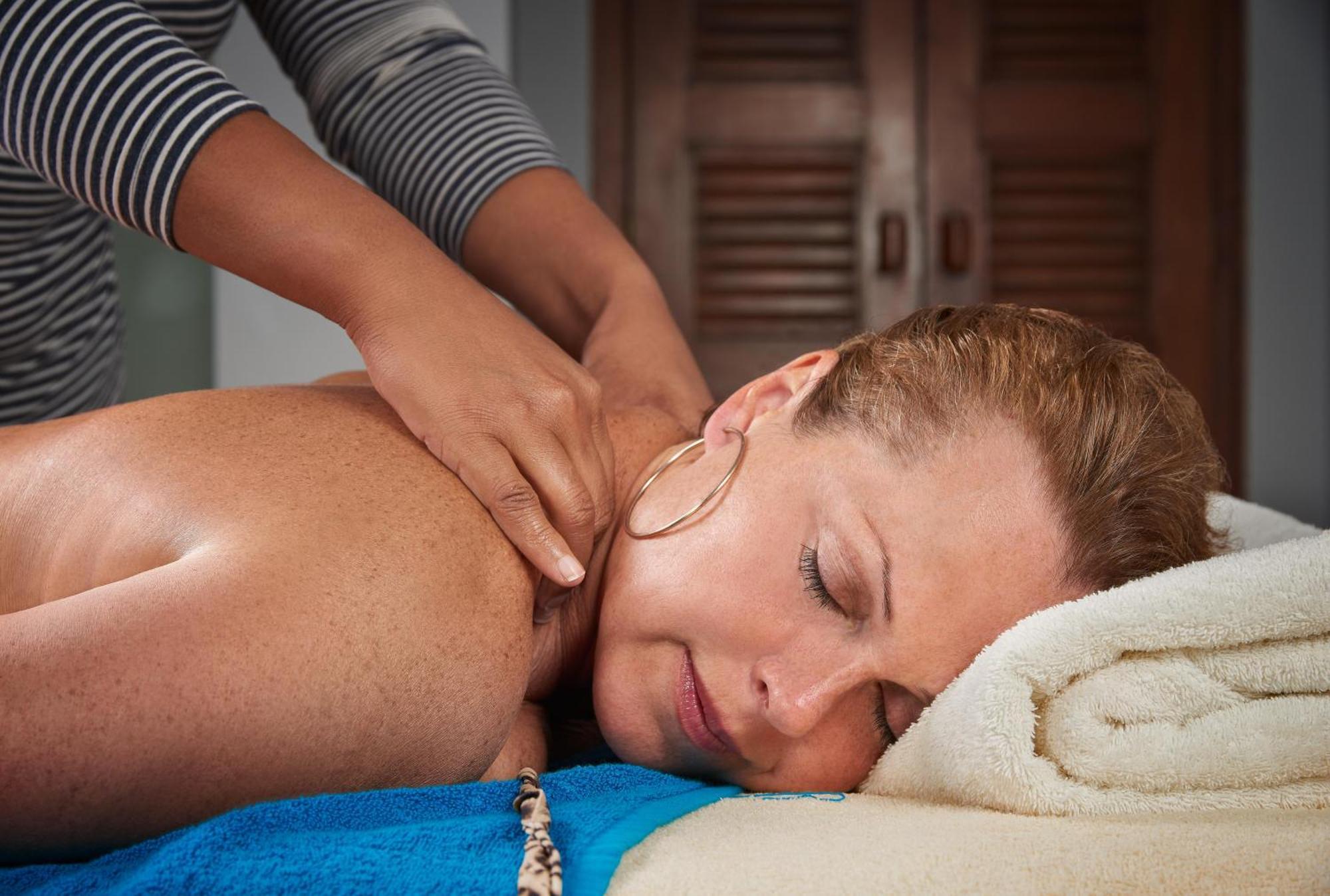Mosaique Beach Resort Taba Heights Extérieur photo Massage