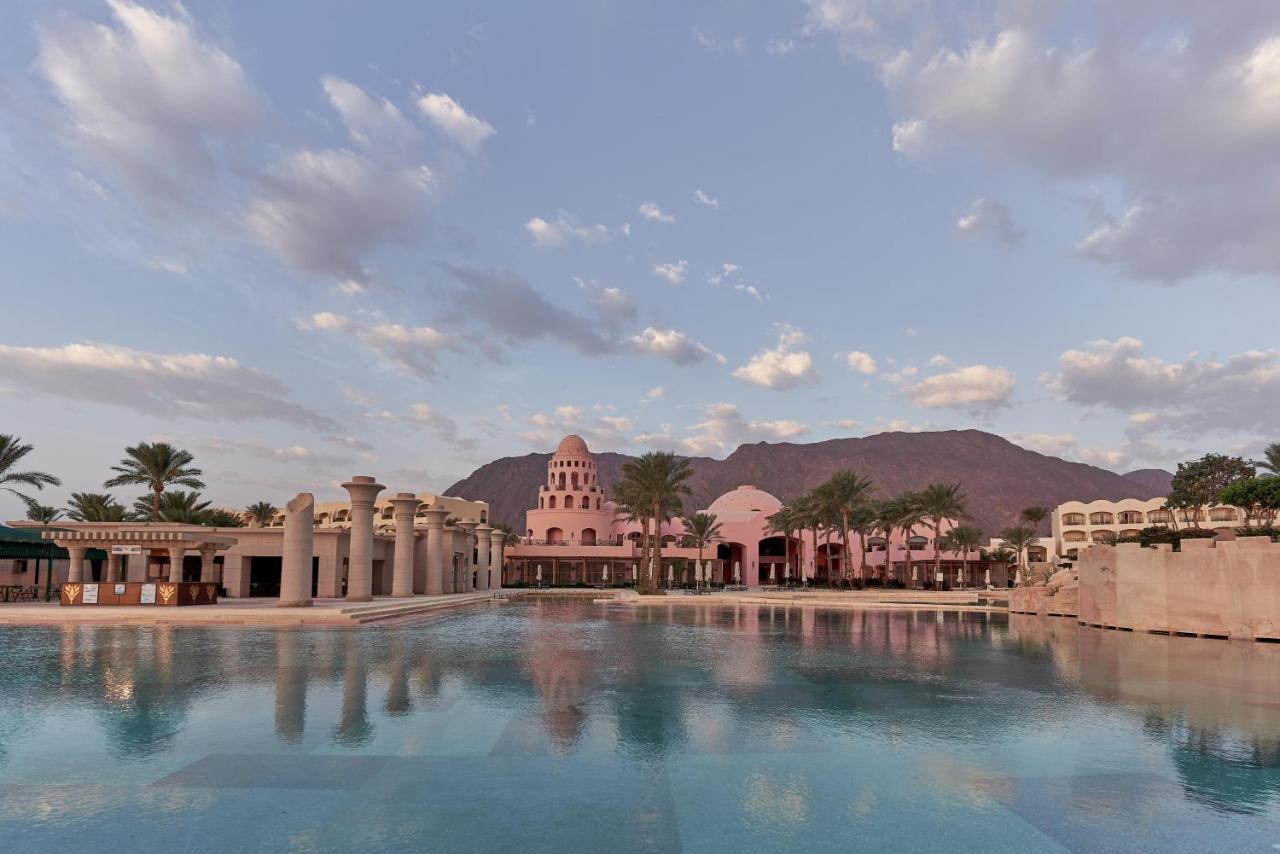 Mosaique Beach Resort Taba Heights Extérieur photo The resort's main pool
